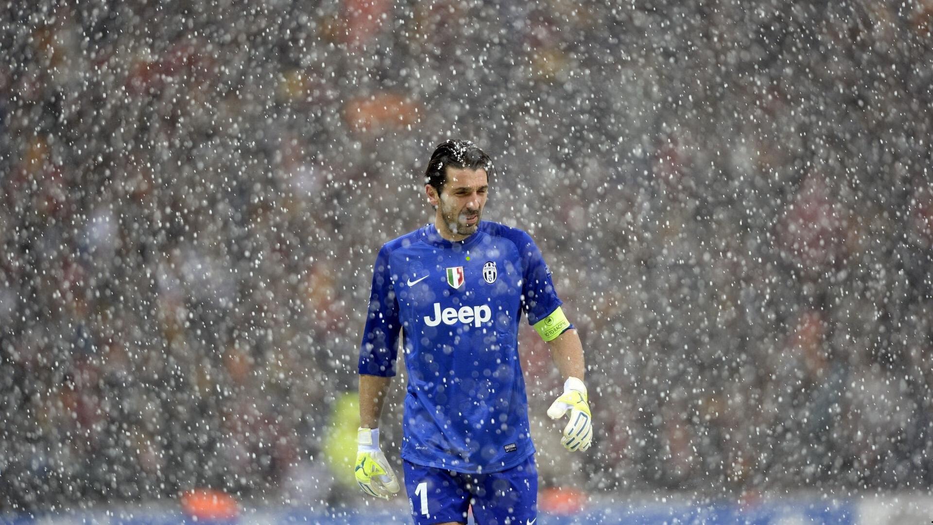 曼城主场横扫利兹联，哈兰德迈向百球里程碑，保级战火燃爆英超中场