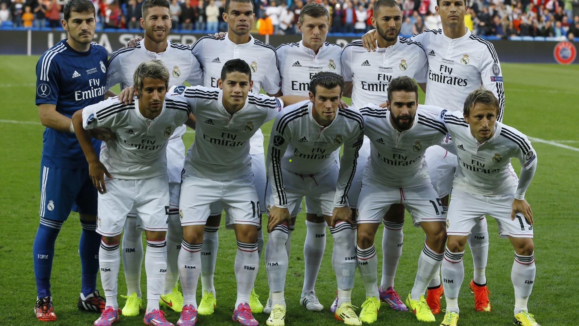 拜仁慕尼黑开季十一场全胜追平历史，德甲霸权再续新篇章